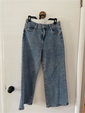 Classic High-Rise Wide-Leg Jeans - Light Blue Comfort Waist